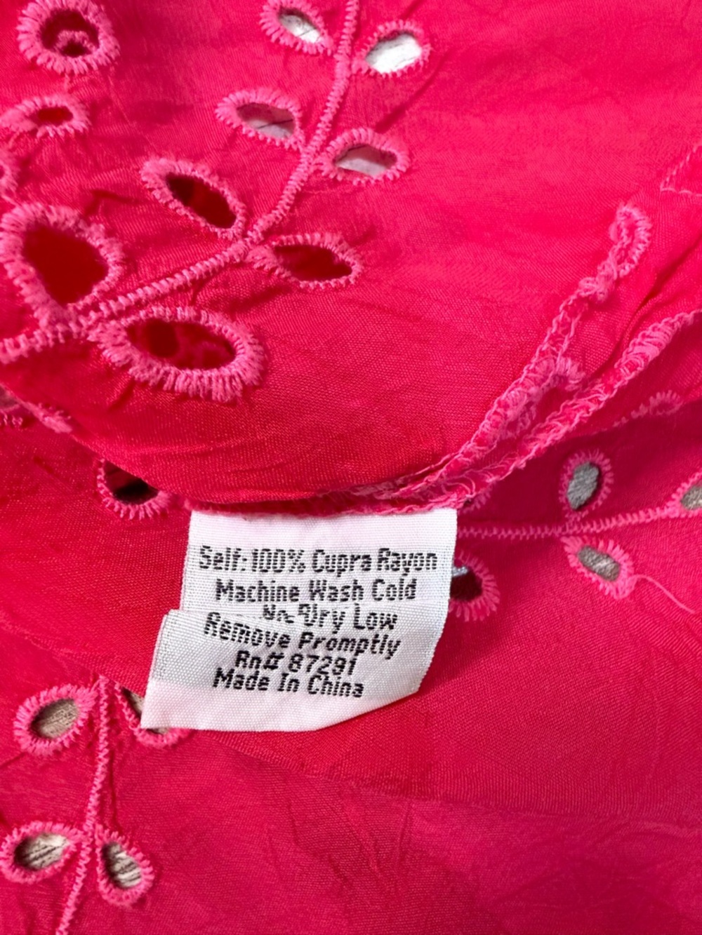 Johnny Was Embroidered Eyelet Top Pink V-Neck Blouse Rayon Boho Short Sleeve L - Picture 5 of 5